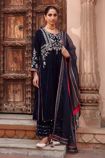 Buy_Ajiesh Oberoi_Blue Velvet, Organza Beads, Embroidery Round Neck Kurta Pant Set _Online_at_Aza_Fashions