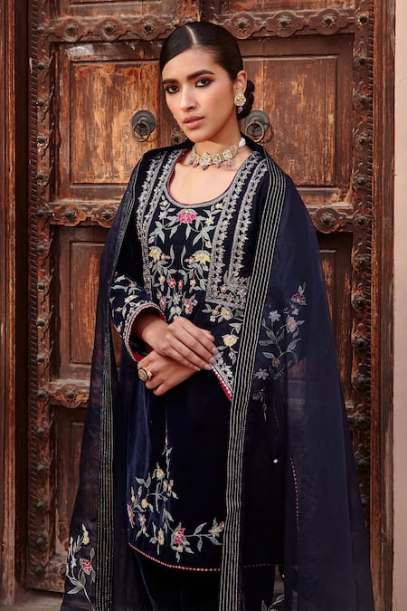 Ajiesh Oberoi_Blue Velvet, Organza Beads, Diamonds, Embroidery Round Neck Short Kurta Set _at_Aza_Fashions
