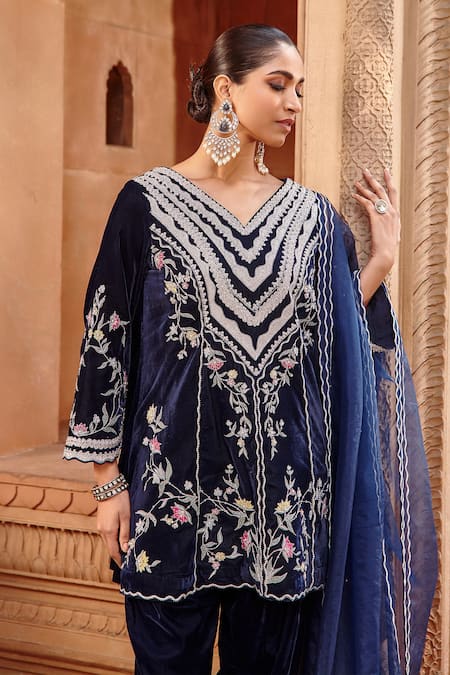 Buy_Ajiesh Oberoi_Blue Velvet, Organza Diamonds, Tassels V-neck V Kurta Dhoti Pant Set _Online_at_Aza_Fashions