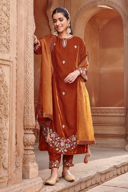 Buy Ajiesh Oberoi Gold Cotton, Silk, Organza Sequins, Embroidery, Beads Round Straight Kurta Set Online at Aza Fashions Buy_Ajiesh Oberoi_Gold Cotton, Silk, Organza Sequins, Embroidery, Beads Round Straight Kurta Set _Online_at_Aza_Fashions