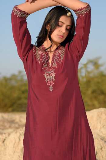 Tatwa_Maroon Sequins, Metallic Thread, Embroidery Resham Zari Kantha Kurta And Pant _Online_at_Aza_Fashions