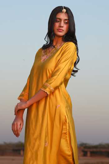 Tatwa_Yellow Silk Embroidery V-neck Hand Kurta Set _Online_at_Aza_Fashions