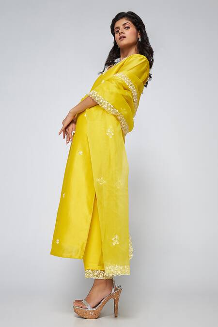 Buy Asaga Yellow Chanderi, Muslin, Organza Embroidery V-neck Iris Floral Kurta Set Online at Aza Fashions Buy_Asaga_Yellow Chanderi, Muslin, Organza Embroidery V-neck Iris Floral Kurta Set _Online_at_Aza_Fashions