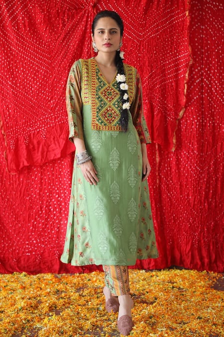 Shachi Sood_Green Organza, Denim, Silk Beads, Sequins V-neck Floral Print Kurta And Pant Set _Online_at_Aza_Fashions