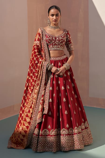 Angad Singh Maroon Silk, Chiffon Sequins, Zari, Floral Zardozi Bridal Lehenga Set Online at Aza Fashions Angad Singh_Maroon Silk, Chiffon Sequins, Zari, Floral Zardozi Bridal Lehenga Set _Online_at_Aza_Fashions