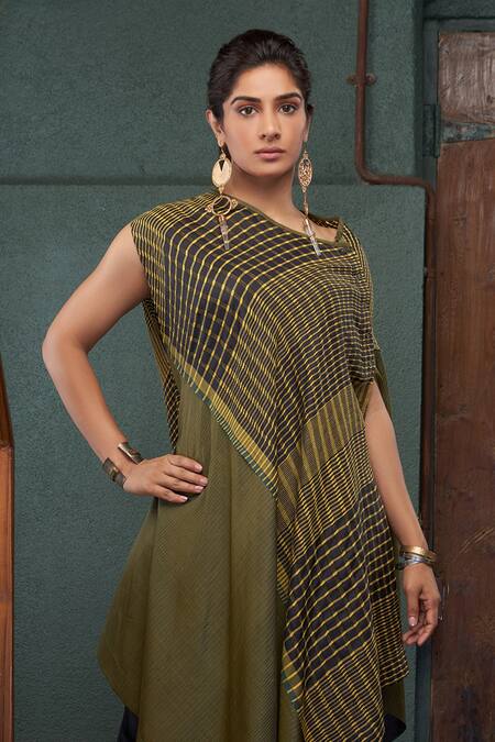 Buy_Bodhi Tree_Green Handloom Cotton, Silk, Viscose, Linen Asymmetric Checks Kurta And Pant Set _Online_at_Aza_Fashions