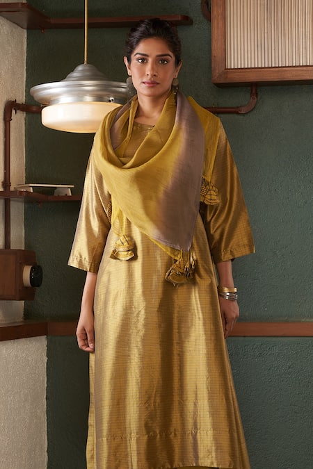 Shop_Bodhi Tree_Yellow Silk, Viscose, Linen Patchwork Round Neck Stripe Woven Kurta Set _Online_at_Aza_Fashions