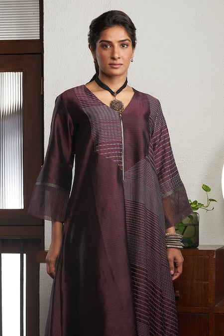 Buy_Bodhi Tree_Wine Handloom Cotton, Silk Embroidery V-neck Woven Checkered Kaftan _Online_at_Aza_Fashions