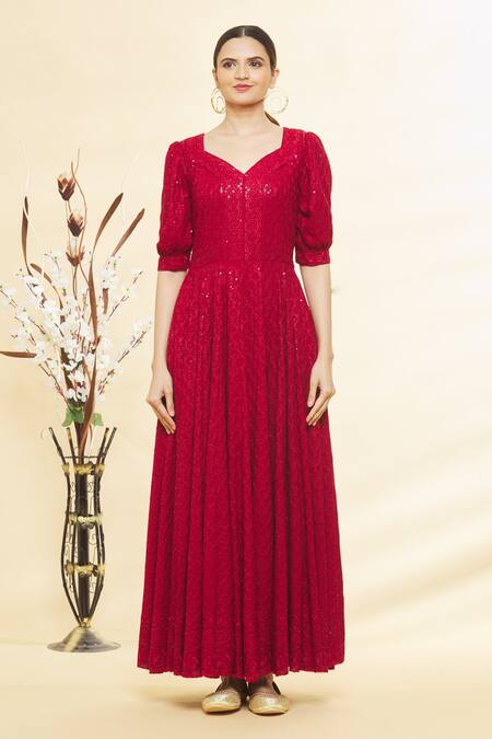 Samyukta Singhania_Red Cotton Sequins V-neck Chikankari Embroidered Anarkali With Dupatta_Online_at_Aza_Fashions