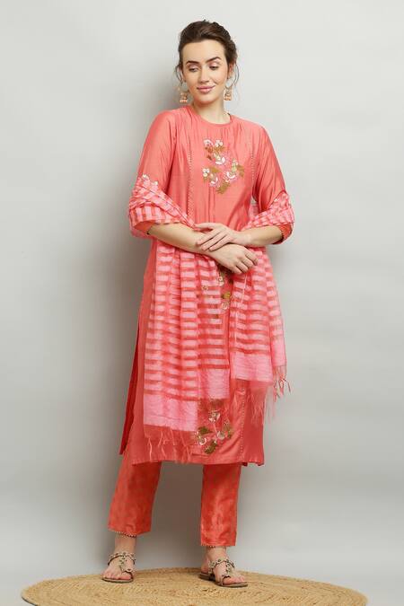 Kefi Collections_Peach Cotton, Lurex Embroidery, Gota Patti Adishree Floral Resham Kurta Set_Online_at_Aza_Fashions