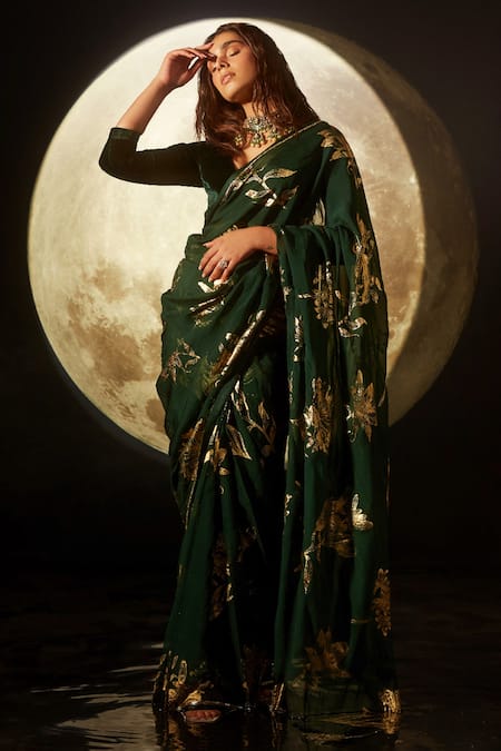 Buy_Dohr India_Green Organza, Silk Embroidery Foil Print Pre-draped Saree _Online_at_Aza_Fashions
