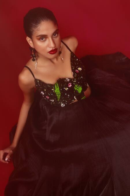 Nandita Thirani_Black Chiffon And Polyester Silk Embroidery Sequin Long Cape & Skirt Set  _Online_at_Aza_Fashions