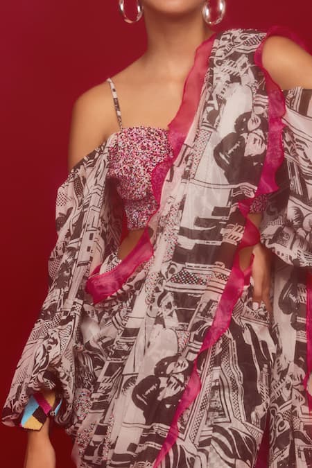 Nandita Thirani_White Georgette Print Comic Strip Scoop Neck Saree With Blouse  _Online_at_Aza_Fashions
