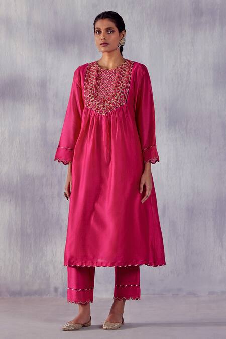 Amisha Kothari_Pink Chanderi , Organza Cut Work, Tassels, Gulnaar Yoke Kurta Set _Online_at_Aza_Fashions