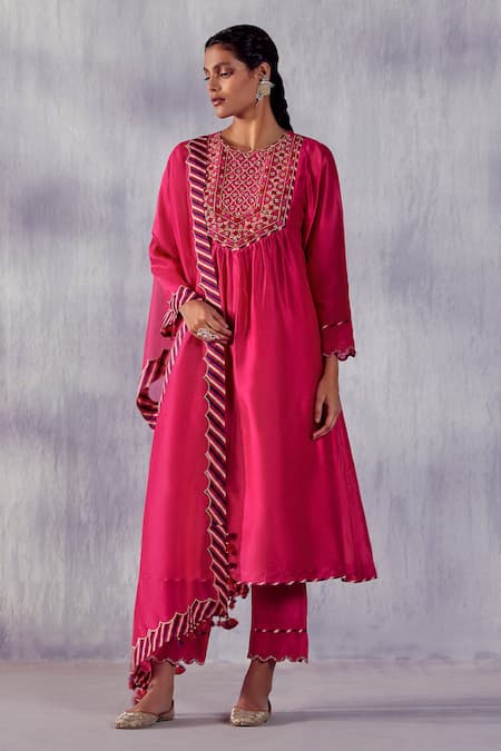 Shop_Amisha Kothari_Pink Chanderi , Organza Cut Work, Tassels, Gulnaar Yoke Kurta Set _Online_at_Aza_Fashions