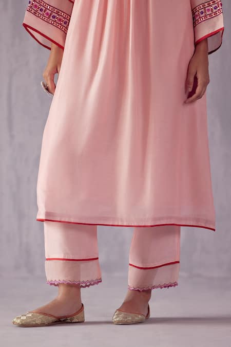 Shop Amisha Kothari Peach Cotton, Organza, Embroidery, Tassels Chandni Sleeve Kurta Set Online at Aza Fashions Shop_Amisha Kothari_Peach Cotton, Organza, Embroidery, Tassels Chandni Sleeve Kurta Set _Online_at_Aza_Fashions