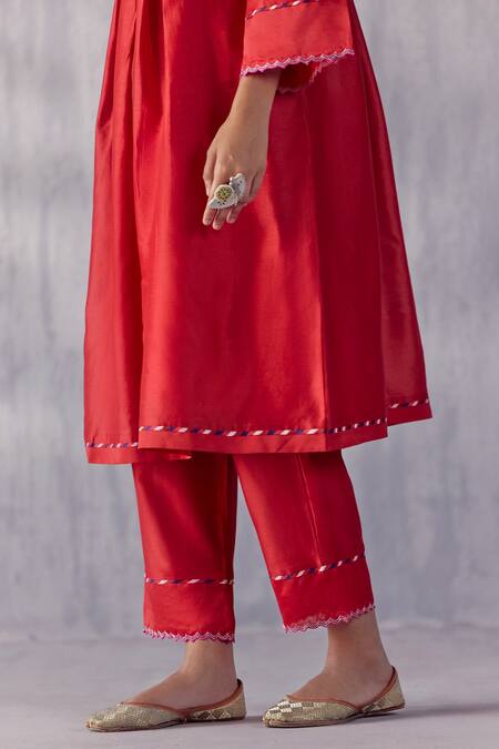 Buy Amisha Kothari Red Chanderi , Organza Embroidery Nargis Zardozi Neckline Kurta Set Online at Aza Fashions Buy_Amisha Kothari_Red Chanderi , Organza Embroidery Nargis Zardozi Neckline Kurta Set _Online_at_Aza_Fashions