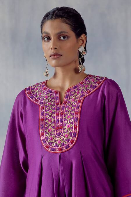 Buy_Amisha Kothari_Purple Chanderi , Organza Embroidery, Gulnaaz Pleated Anarkali Set _Online_at_Aza_Fashions