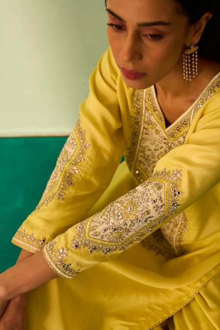 Shop Angad Singh Yellow Silk, Crepe Embroidery, Zari, Patchwork V-neck Floral Kurta Palazzo Set Online at Aza Fashions Shop_Angad Singh_Yellow Silk, Crepe Embroidery, Zari, Patchwork V-neck Floral Kurta Palazzo Set _Online_at_Aza_Fashions
