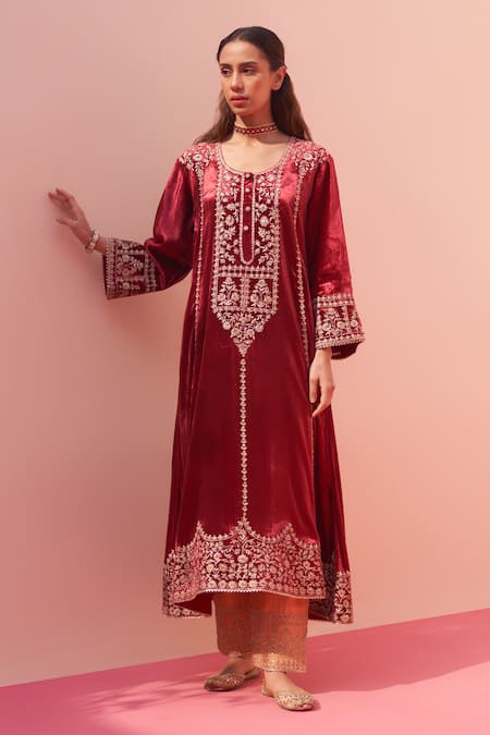 Buy_Angad Singh_Maroon Velvet, Crepe Embroidery Round Neck Choga Salwar Set _Online_at_Aza_Fashions