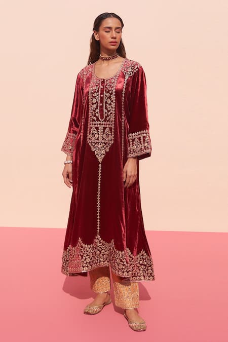Shop_Angad Singh_Maroon Velvet, Crepe Embroidery Round Neck Choga Salwar Set _Online_at_Aza_Fashions