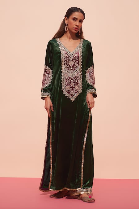 Angad Singh_Green Velvet, Crepe Embroidery, Zari, Patchwork V-neck Kurta Palazzo Set _Online_at_Aza_Fashions