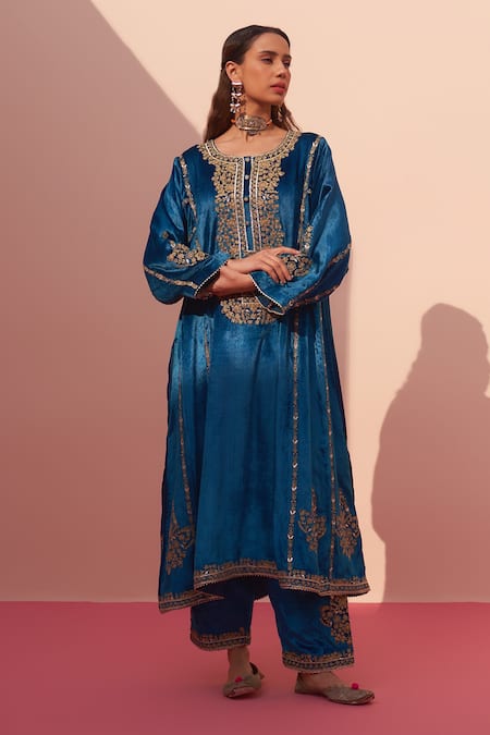 Shop_Angad Singh_Blue Velvet, Crepe Embroidery Round Neck Choga Set _Online_at_Aza_Fashions