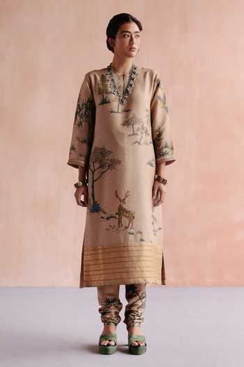 Archana Jaju_Beige Silk, Handloom Cotton Embroidery Floral Hand Painted Kalamkari Kurta Set_Online_at_Aza_Fashions