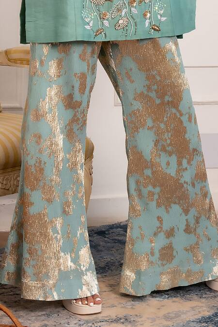 Pairaahan_Green Chanderi, Organza Sequins, Crystals Pearl Embellished Kurta With Pant_at_Aza_Fashions