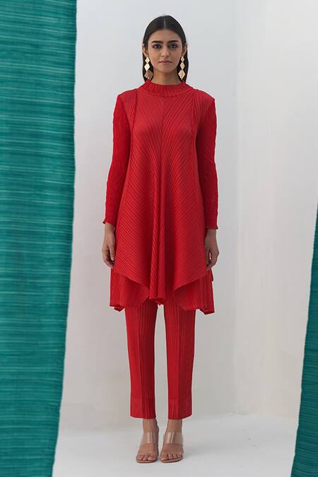 Pleats By Aruni Red Polyester High Neck Crushed Sleeve Pleated Kurta And Pant Set Online at Aza Fashions Pleats By Aruni_Red Polyester High Neck Crushed Sleeve Pleated Kurta And Pant Set_Online_at_Aza_Fashions