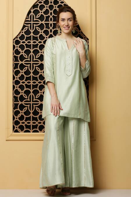 Buy_Kefi Collections_Green Silk, Chanderi, Organza Embroidery Mandarin Arveen Placket Kurta Set_Online_at_Aza_Fashions