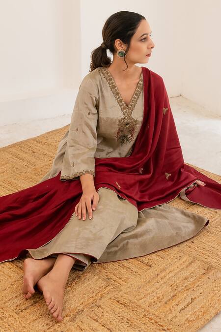 Buy_Pairaahan_Grey Kurta And Pant Tissue Embroidered Sequin Set With Chanderi Contrast Dupatta