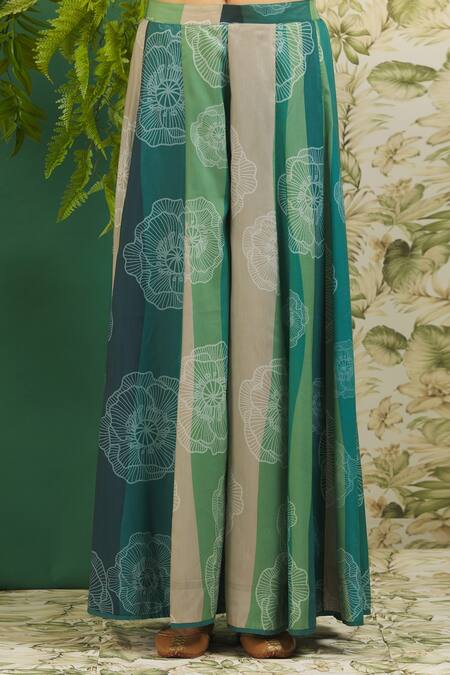 Shop_Alaya Advani_Green Muslin, Silk Embroidery High Neck Yoke Sleeveless Kurta And Palazzo Set_Online_at_Aza_Fashions