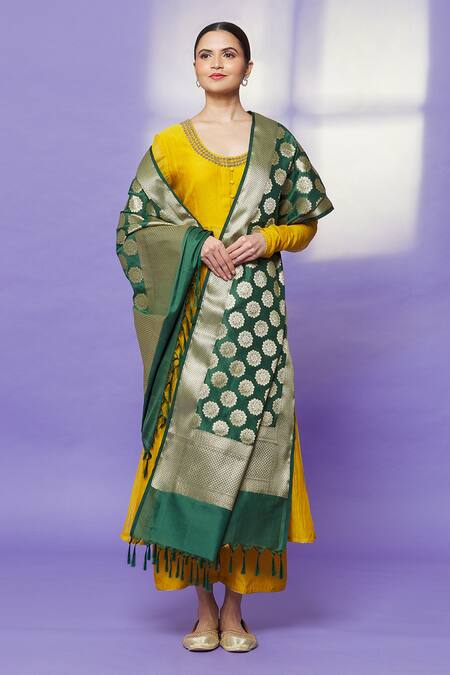 Shop Naintara Bajaj Green Zari, Tassels Banarasi Art Silk Floral Dupatta Online at Aza Fashions Shop_Naintara Bajaj_Green Zari, Tassels Banarasi Art Silk Floral Dupatta _Online_at_Aza_Fashions