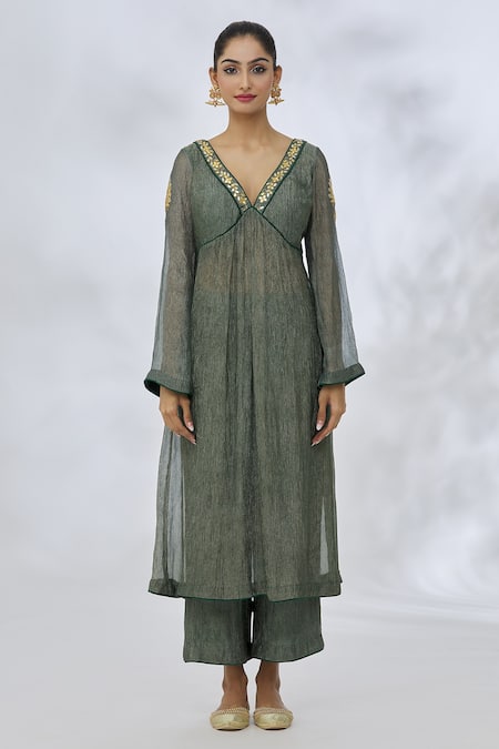 Itrh Green Silk Tissue Placement Embroidery Gota Patti V Neck Leaf Vine Kurta Set at Aza Fashions Itrh_Green Silk Tissue Placement Embroidery Gota Patti V Neck Leaf Vine Kurta Set _at_Aza_Fashions
