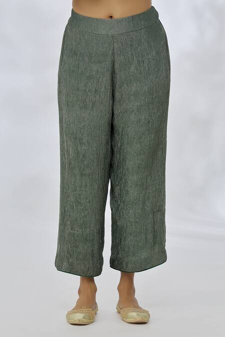 Shop Itrh Green Silk Tissue Placement Embroidery Gota Patti V Neck Leaf Vine Kurta Set Online at Aza Fashions Shop_Itrh_Green Silk Tissue Placement Embroidery Gota Patti V Neck Leaf Vine Kurta Set _Online_at_Aza_Fashions