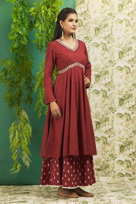 Buy_Alaya Advani_Red Cotton Embroidery, Mirrors V-neck Side Slit Kurta Palazzo Set_Online_at_Aza_Fashions