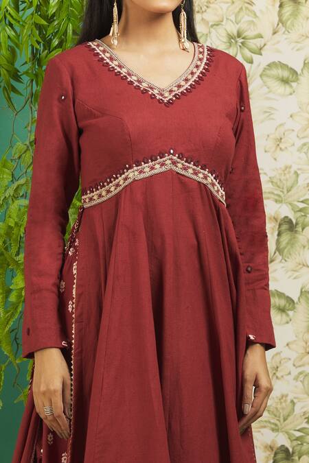 Buy_Alaya Advani_Red Cotton Embroidery, Mirrors V-neck Side Slit Kurta Palazzo Set