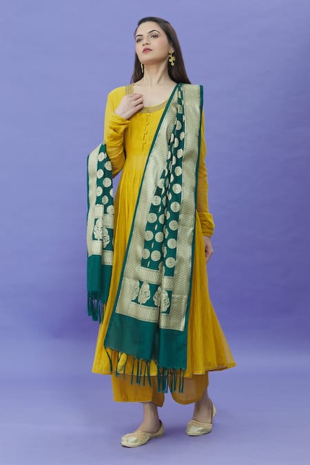 Naintara Bajaj Green Brocade Embroidery Botanic Pattern Dupatta Online at Aza Fashions Naintara Bajaj_Green Brocade Embroidery Botanic Pattern Dupatta _Online_at_Aza_Fashions