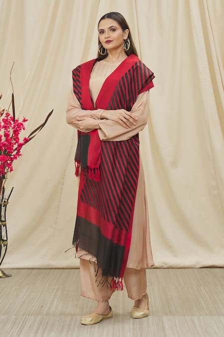 Naintara Bajaj Black Stripe Woven Dupatta Online at Aza Fashions Naintara Bajaj_Black Stripe Woven Dupatta _Online_at_Aza_Fashions