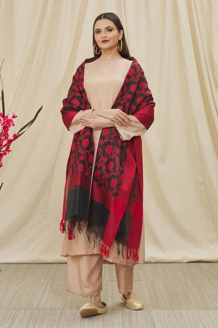 Shop Naintara Bajaj Black Cotton, Silk Embroidery Floral Vine Woven Dupatta Online at Aza Fashions Shop_Naintara Bajaj_Black Cotton, Silk Embroidery Floral Vine Woven Dupatta _Online_at_Aza_Fashions