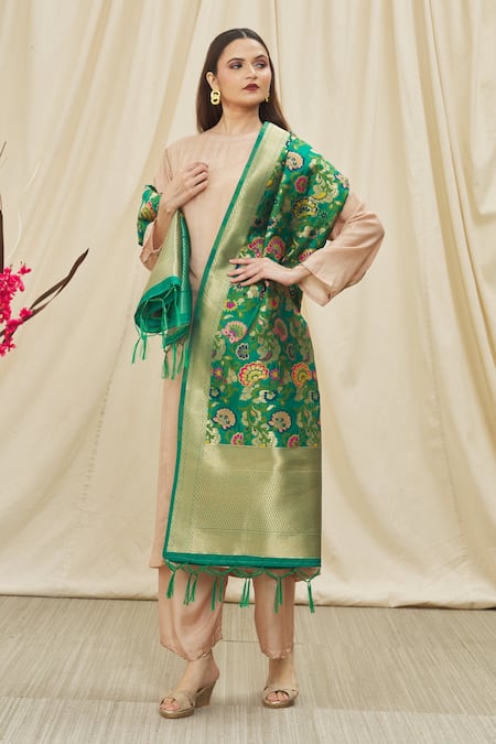 Naintara Bajaj_Green Brocade Fringe Floral Woven Dupatta _Online_at_Aza_Fashions