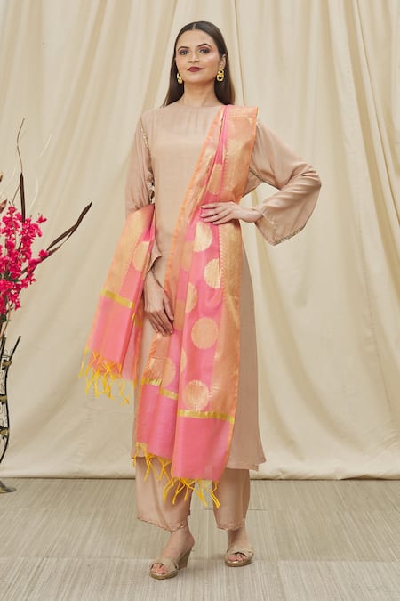 Naintara Bajaj_Pink Silk Embroidery Floral Woven Dupatta _Online_at_Aza_Fashions