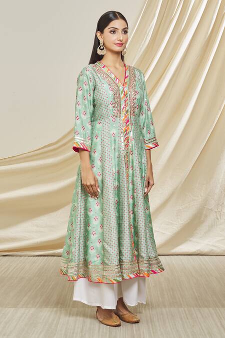 Buy_Gopi Vaid_Blue Tussar Embroidery V-neck Floral Pattern Tunic _Online_at_Aza_Fashions