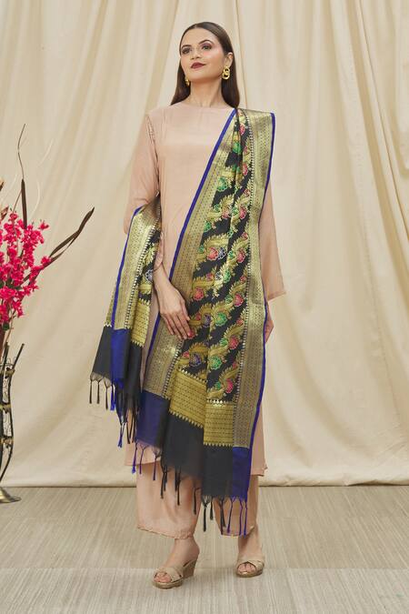 Naintara Bajaj Black Silk Embroidery Fringe Hem Bordered Dupatta Online at Aza Fashions Naintara Bajaj_Black Silk Embroidery Fringe Hem Bordered Dupatta _Online_at_Aza_Fashions