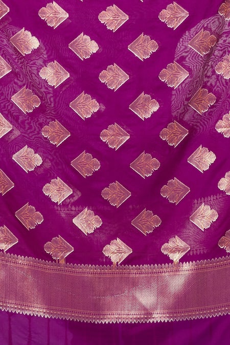 Buy_Naintara Bajaj_Magenta Brocade Embroidery Botanical Pattern Dupatta _Online_at_Aza_Fashions
