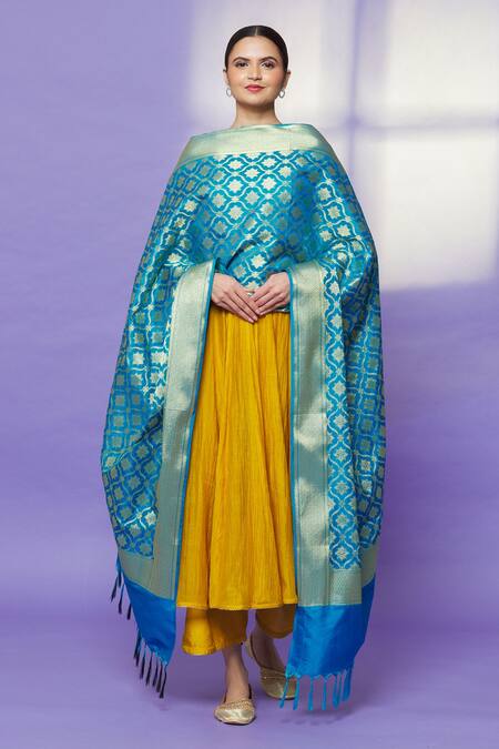 Buy_Naintara Bajaj_Blue Brocade Floral Woven Dupatta _Online_at_Aza_Fashions