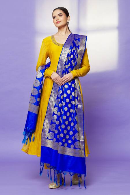 Shop Naintara Bajaj Blue Chanderi Silk Floral Pattern Dupatta Online at Aza Fashions Shop_Naintara Bajaj_Blue Chanderi Silk Floral Pattern Dupatta _Online_at_Aza_Fashions