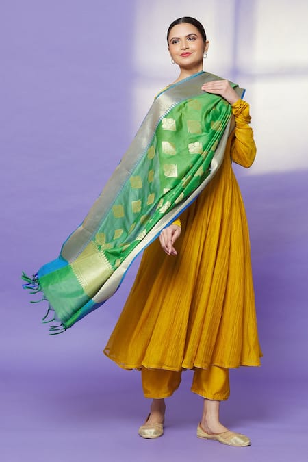 Naintara Bajaj Green Chanderi Silk Floral Woven Dupatta Online at Aza Fashions Naintara Bajaj_Green Chanderi Silk Floral Woven Dupatta _Online_at_Aza_Fashions