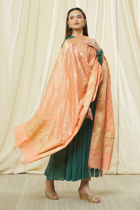 Naintara Bajaj Peach Brocade Zari, Fringe Floral Woven Banarasi Art Silk Dupatta Online at Aza Fashions Naintara Bajaj_Peach Brocade Zari, Fringe Floral Woven Banarasi Art Silk Dupatta _Online_at_Aza_Fashions